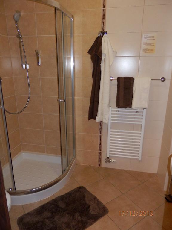 Free Apartman Bešeňová Chambre photo